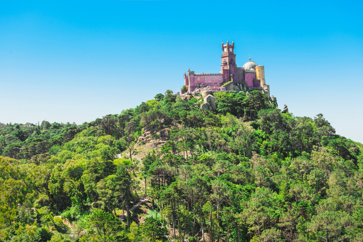 Pena Palace Tickets: Understanding Peak Season Pricing & Availability
