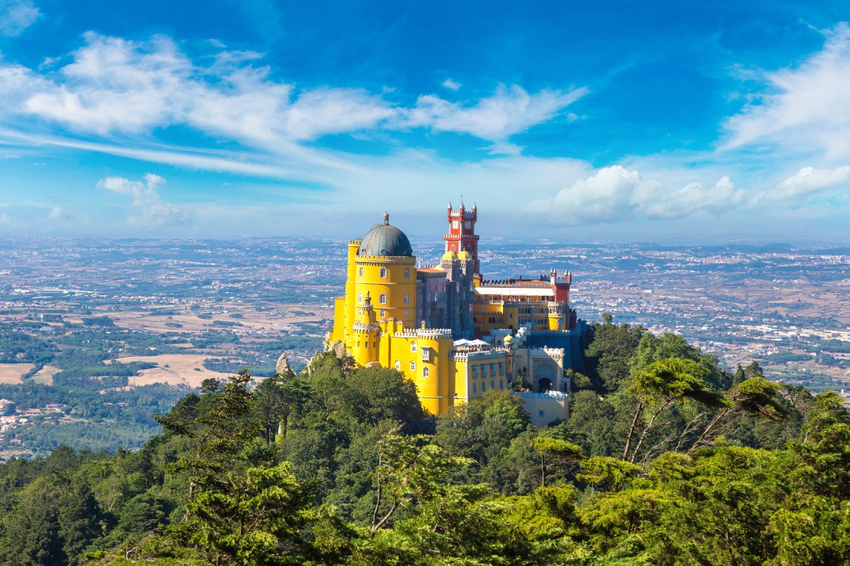 Pena Palace with Children: Tips for a Family-Friendly Visit
